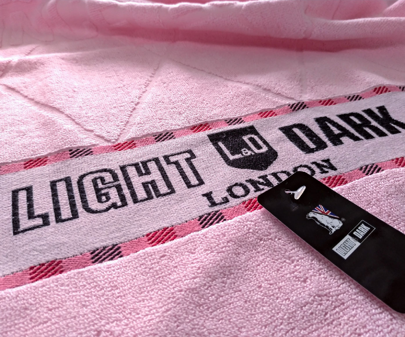 LIGHT&DARK經典格紋緹花浴巾