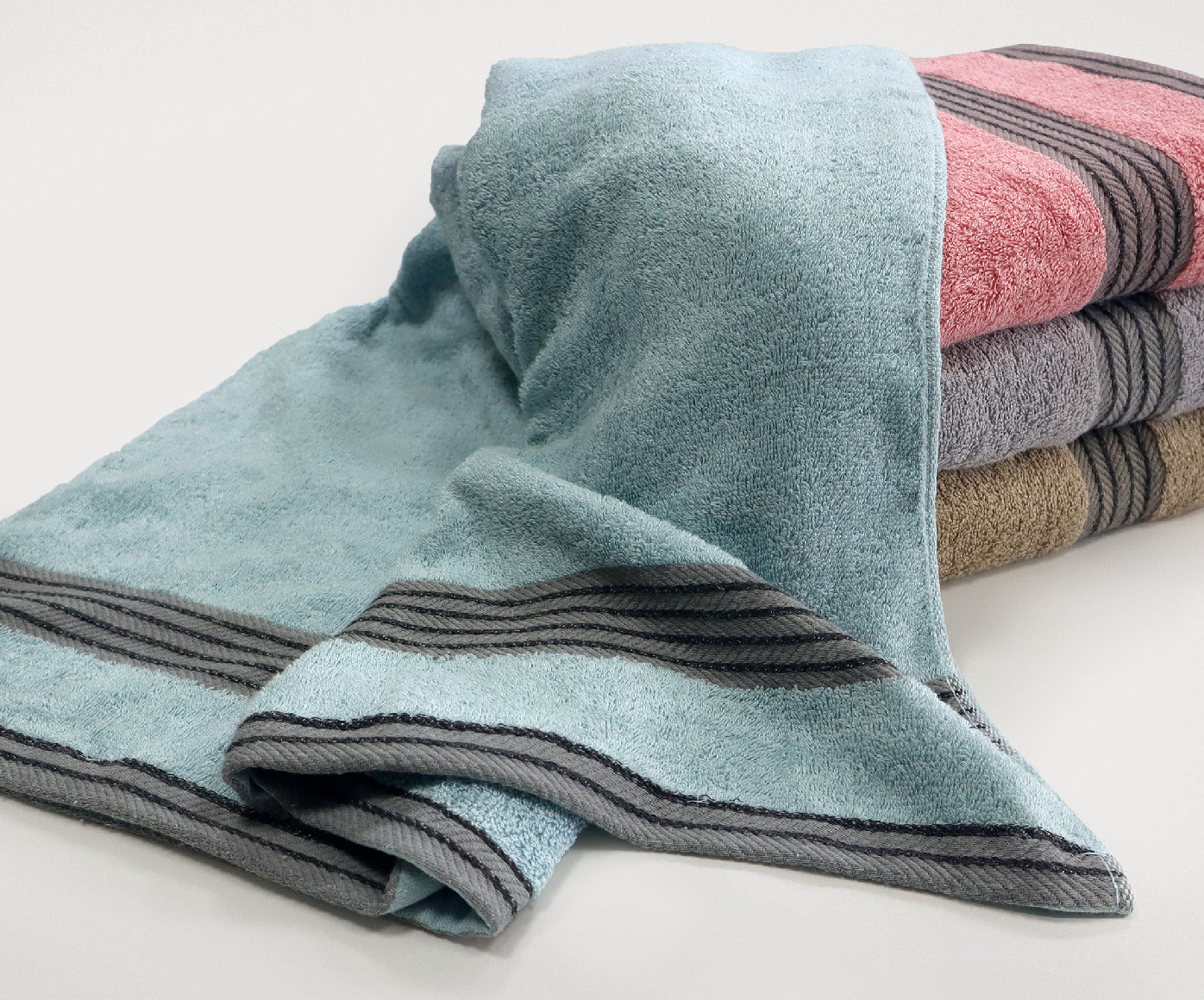 石墨烯黑色緞條加大浴巾